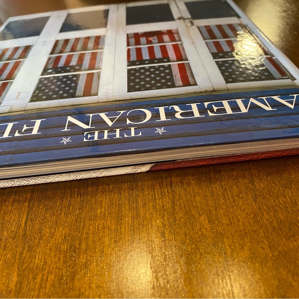 🇺🇸USA Flag Book. Coffee Table Book. The American Flag. Patriotic. ❤️🤍💙 - Picture 4 of 11